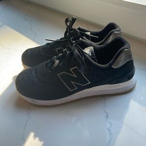 New balance 574 black suede and metallic silver size 10